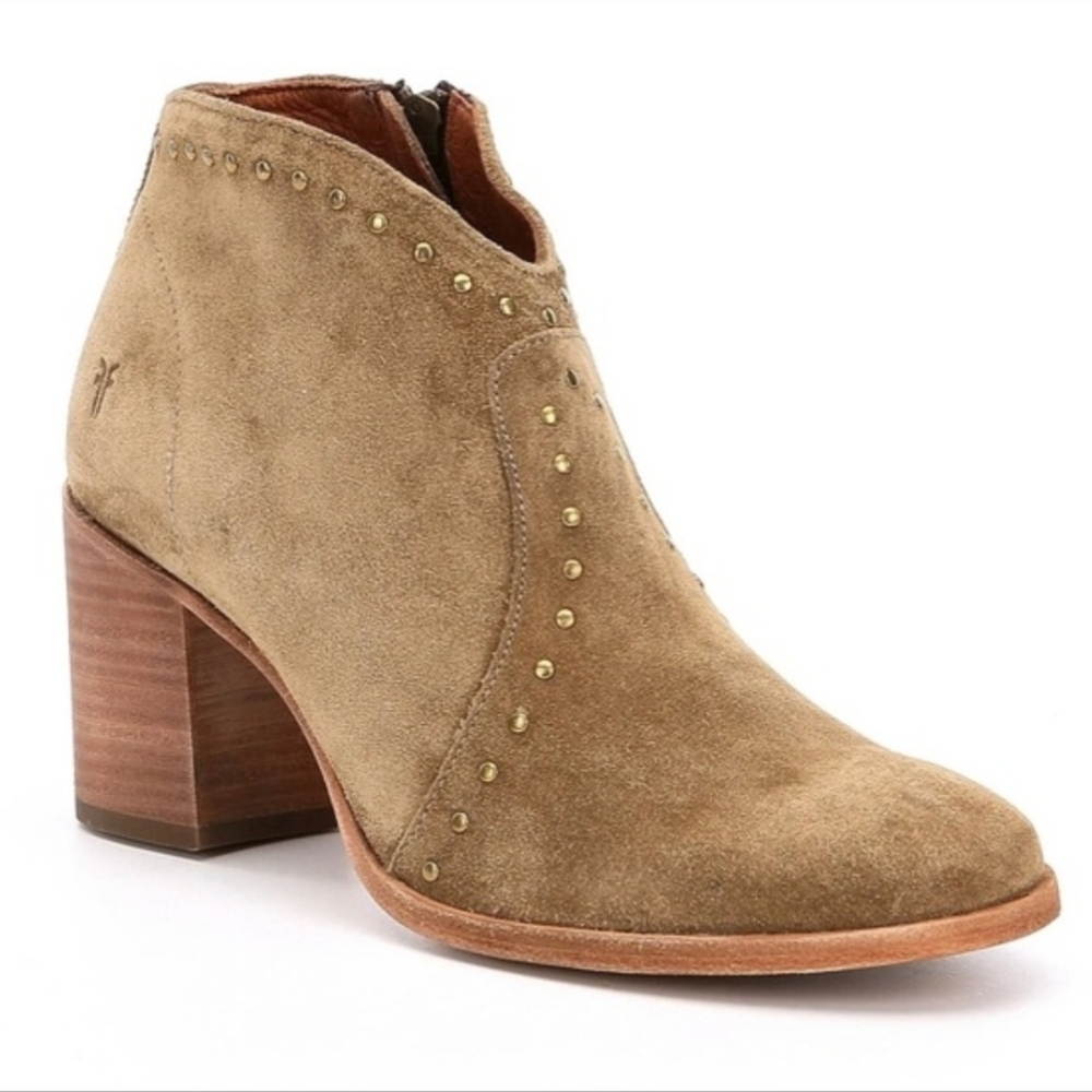 Frye "Nora" Studded Ankle Boots Short Tan Suede Block Heeled | Women's Size 8B